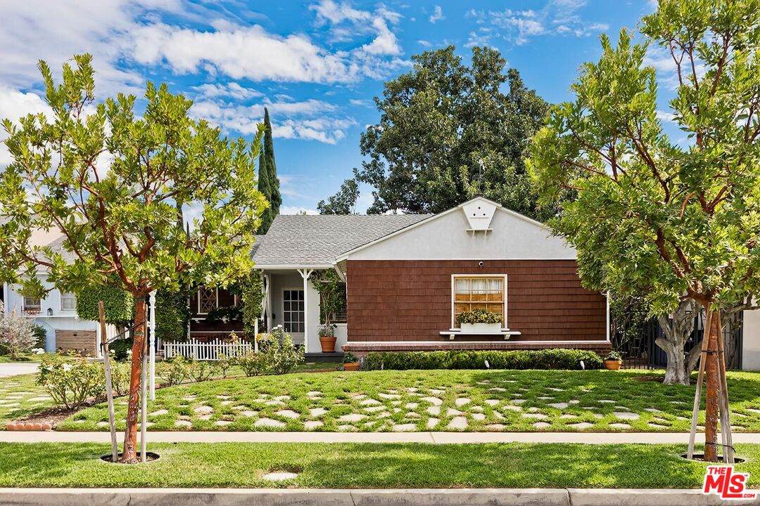 6910 Cantaloupe Ave - Photo 1