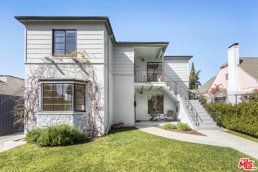 1031 Tremaine Ave - Photo 1