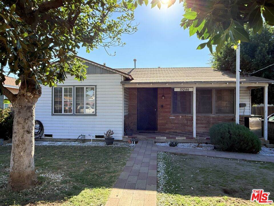 13200 Glamis St - Photo 1