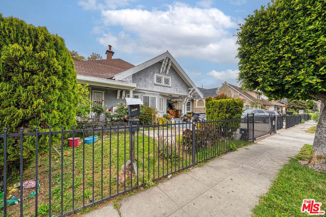 2905 14th St - Photo 1