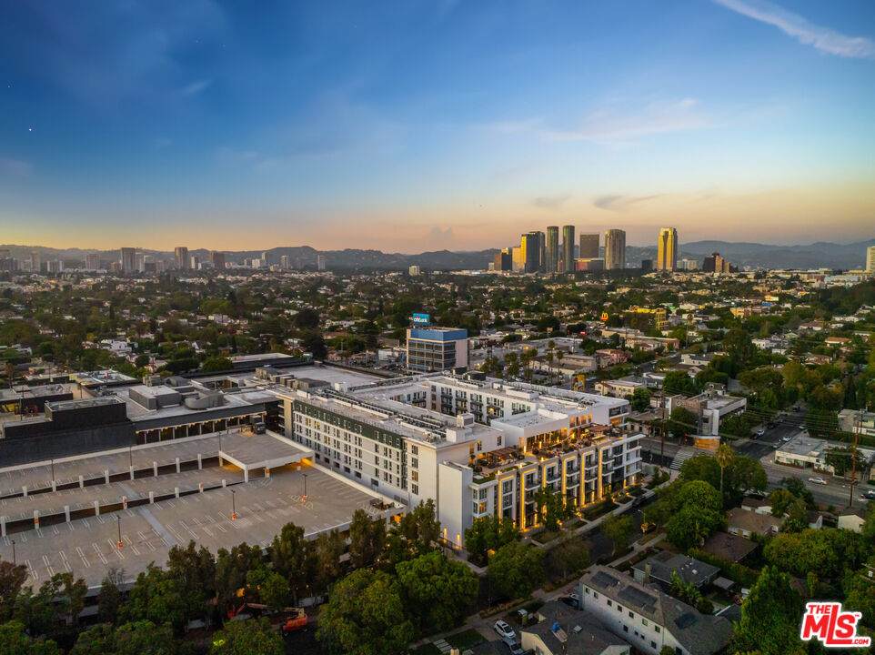 2455 Overland Ave - Photo 1