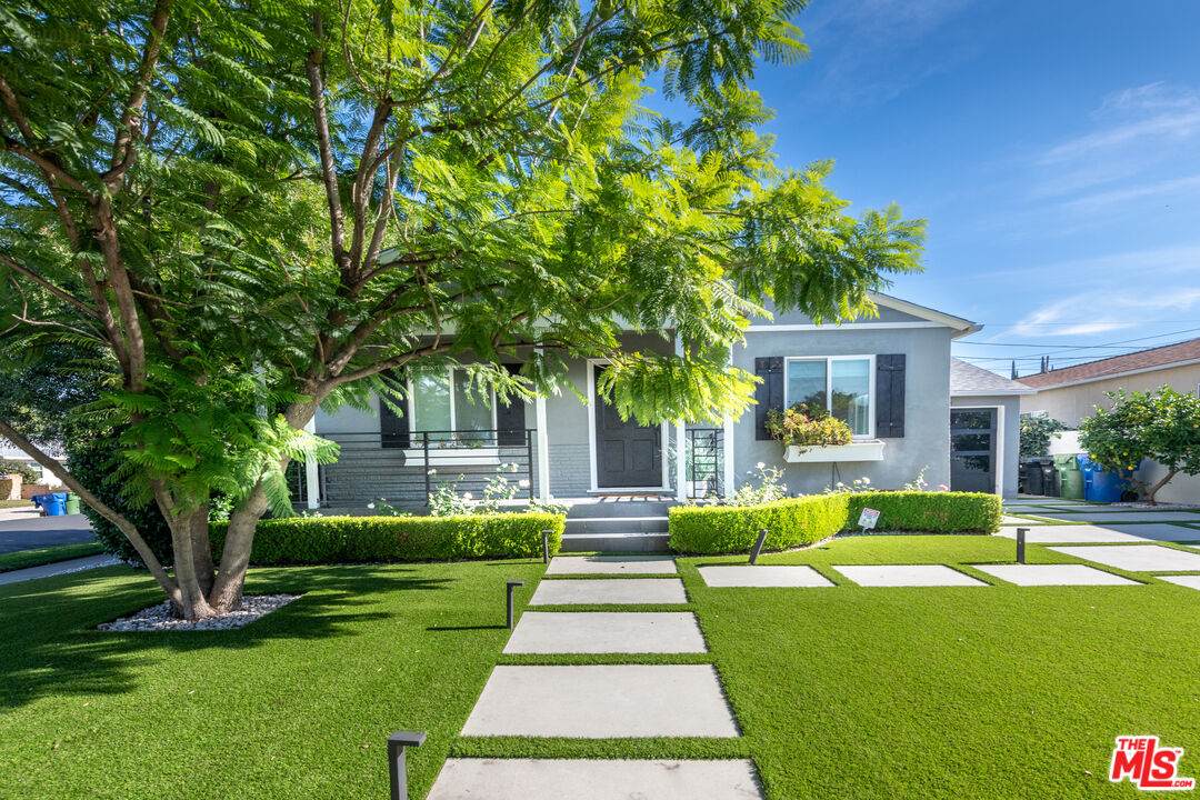 5970 Balcom Ave - Photo 1