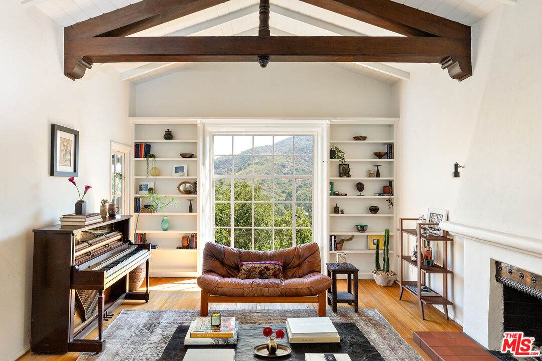 3468 Troy Dr - Photo 1