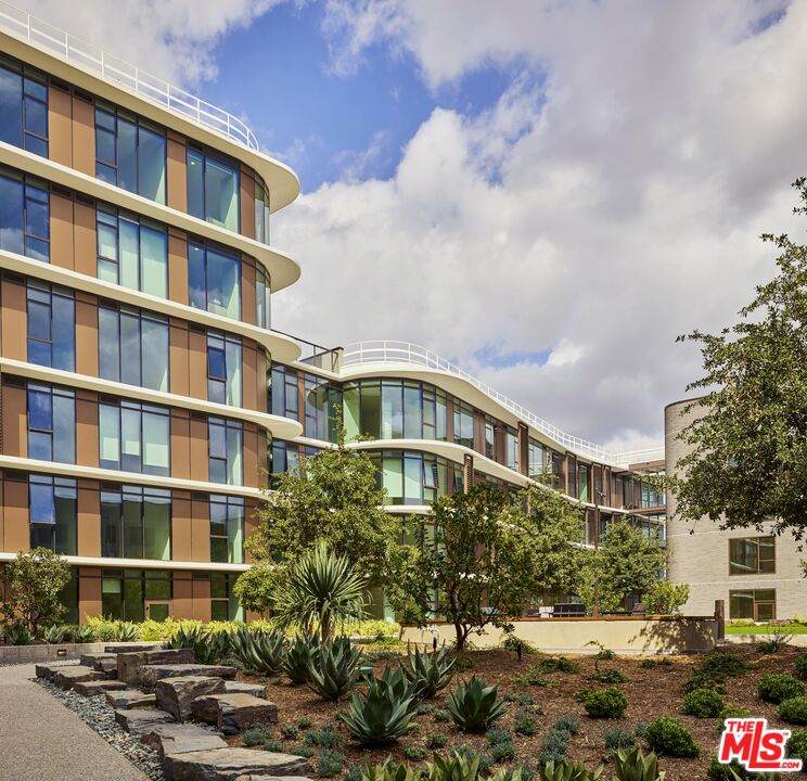 700 Broadway - Photo 1