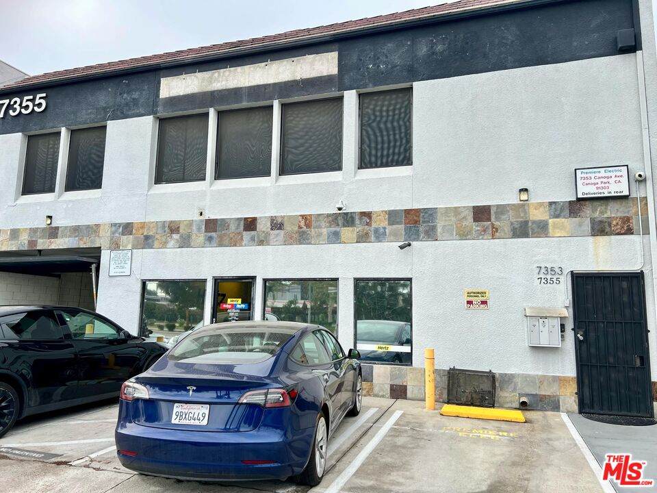7353 Canoga Ave - Photo 1
