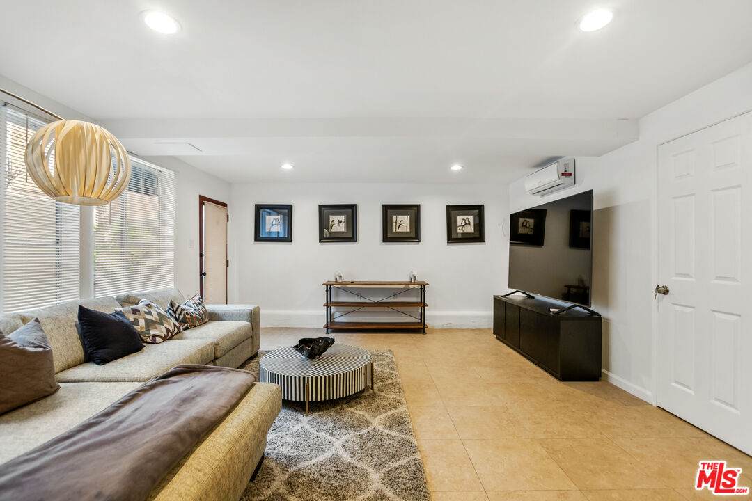 917 North Curson Ave - Photo 1