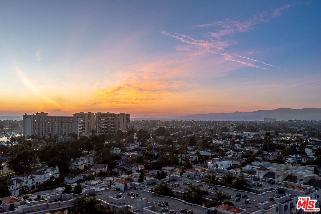 13700 Marina Pointe Dr - Photo 1