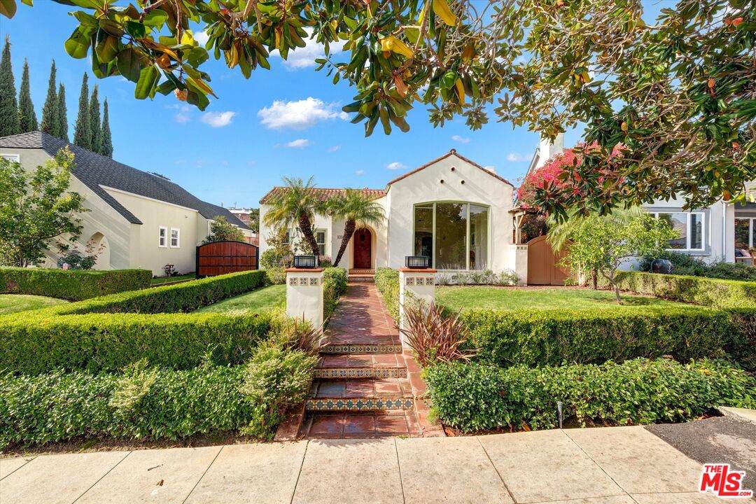 135 Gower St - Photo 1