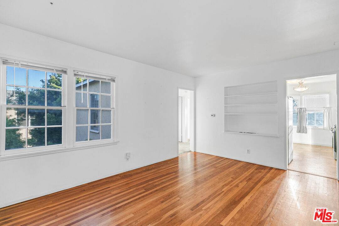 1352 Ocean Park Blvd - Photo 1