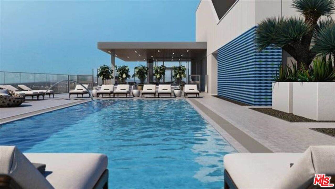 3033 Wilshire Blvd - Photo 1