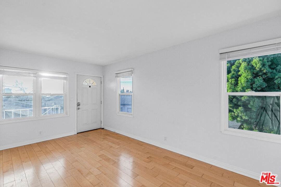 1352 Ocean Park Blvd - Photo 1