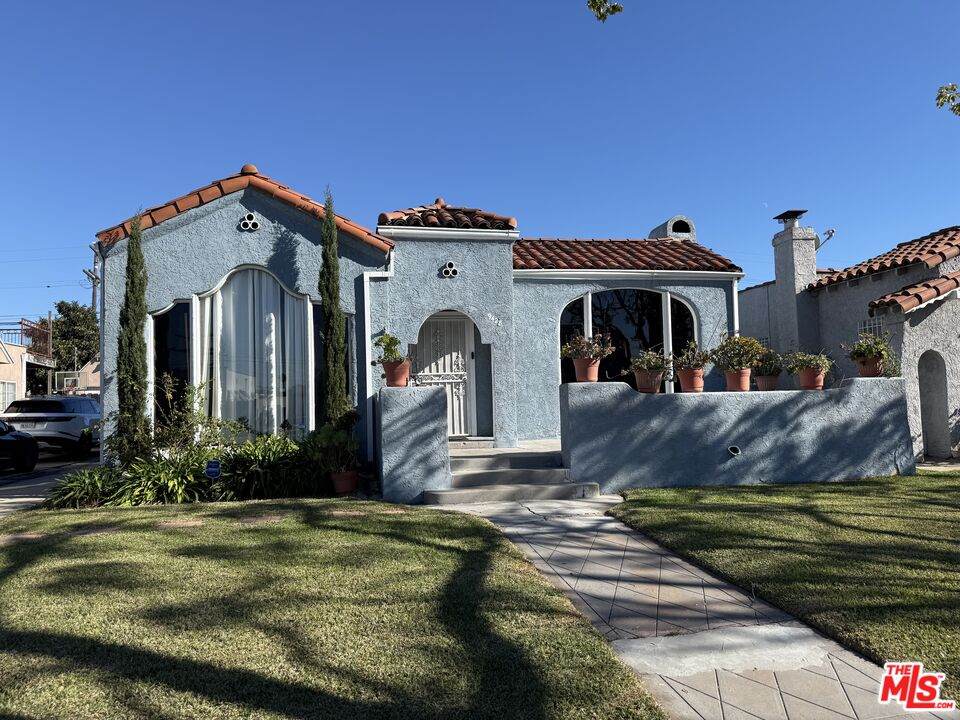 9428 Harvard Blvd - Photo 1