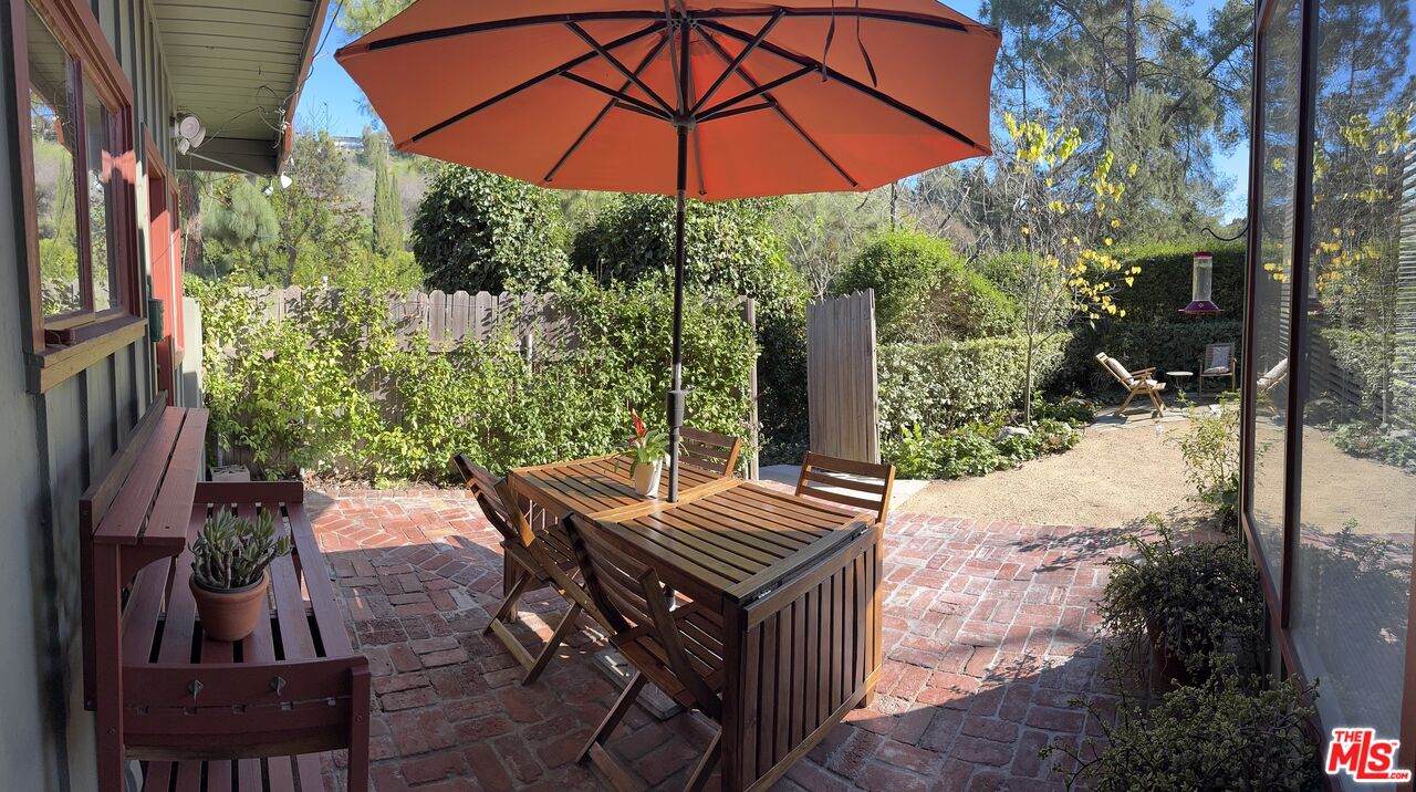 2731 Beverly Glen Blvd - Photo 1