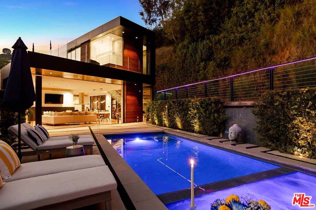 1331 Belfast Dr - Photo 1