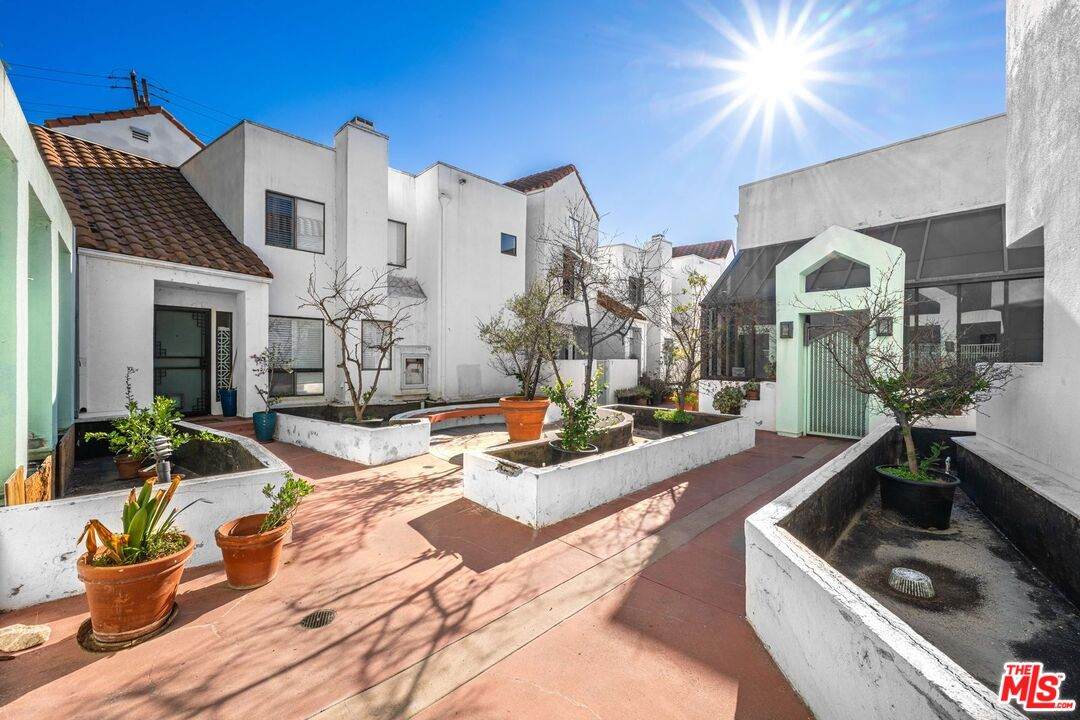 1340 Glenwood Rd - Photo 1