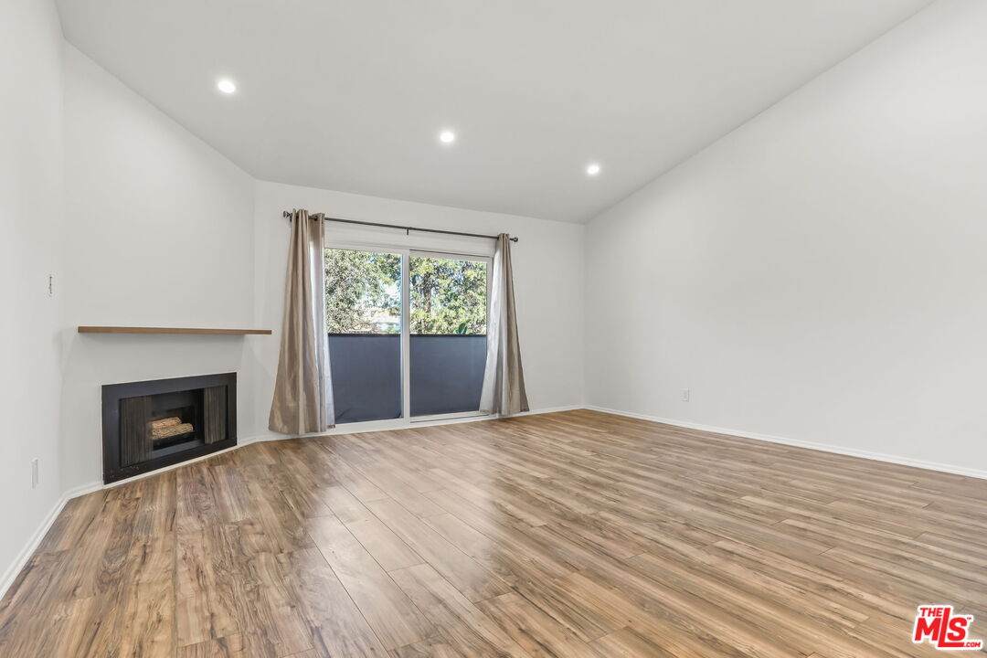 5500 Lindley Ave - Photo 1