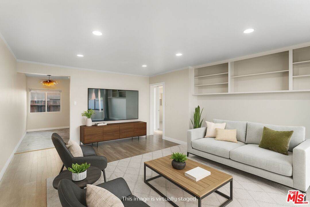 800 Eucalyptus Ave - Photo 1