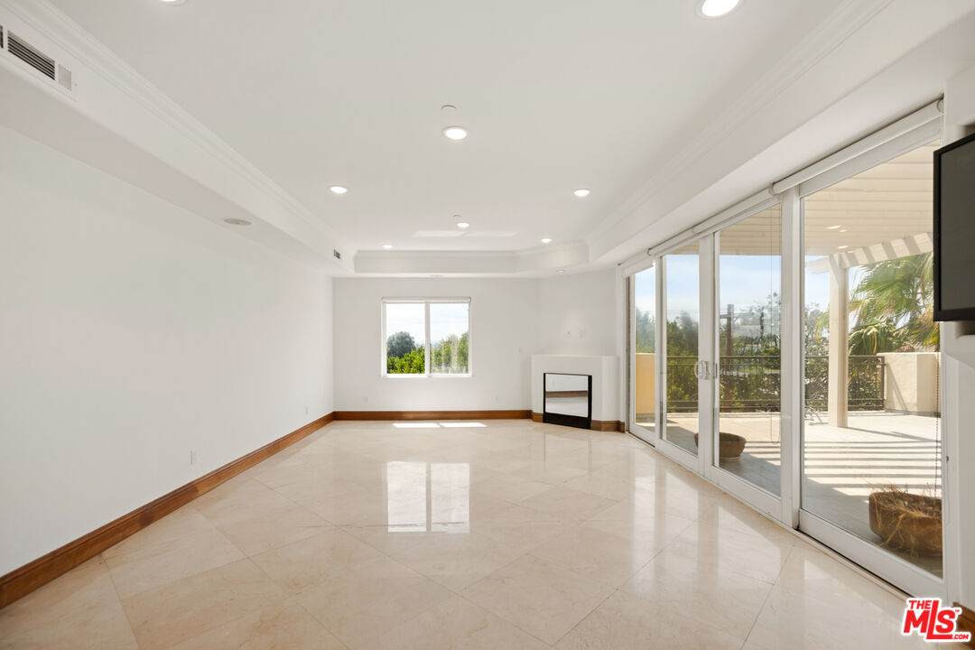 1836 Parnell Ave - Photo 1