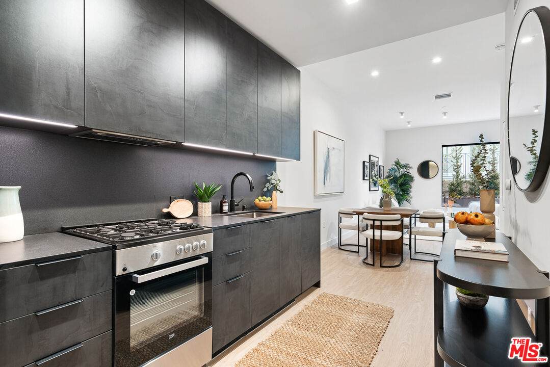 3667 Keystone Ave - Photo 1