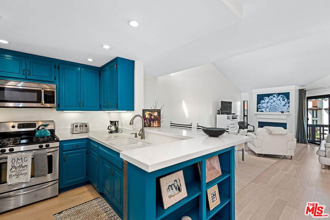 8600 Tuscany Ave - Photo 1