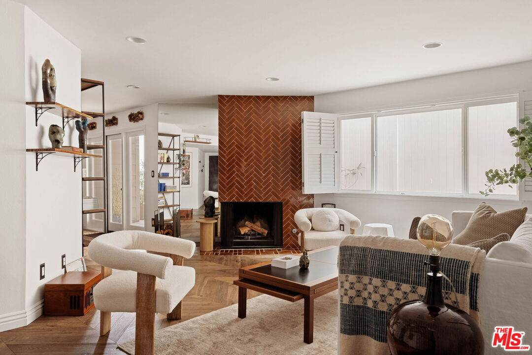 1014 9th St - Photo 1