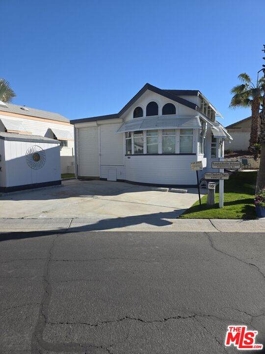 84136 Avenue 44 - Photo 1