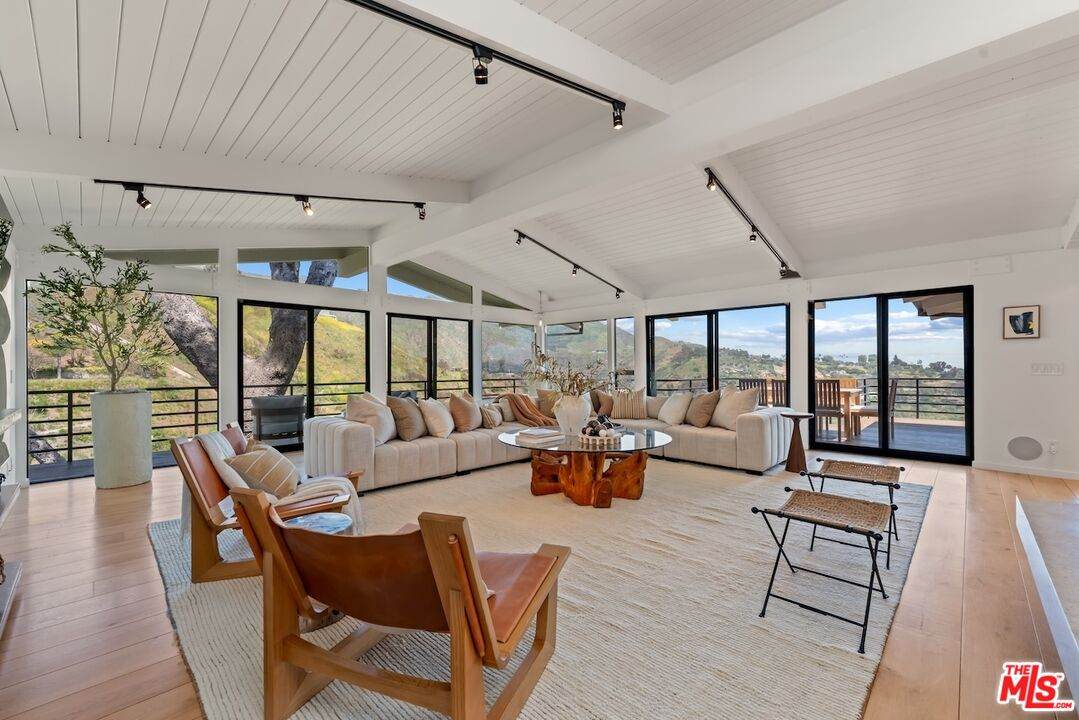 23701 Harbor Vista Dr - Photo 1