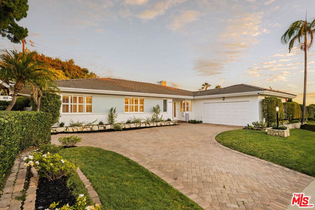 5124 Corning Ave - Photo 1