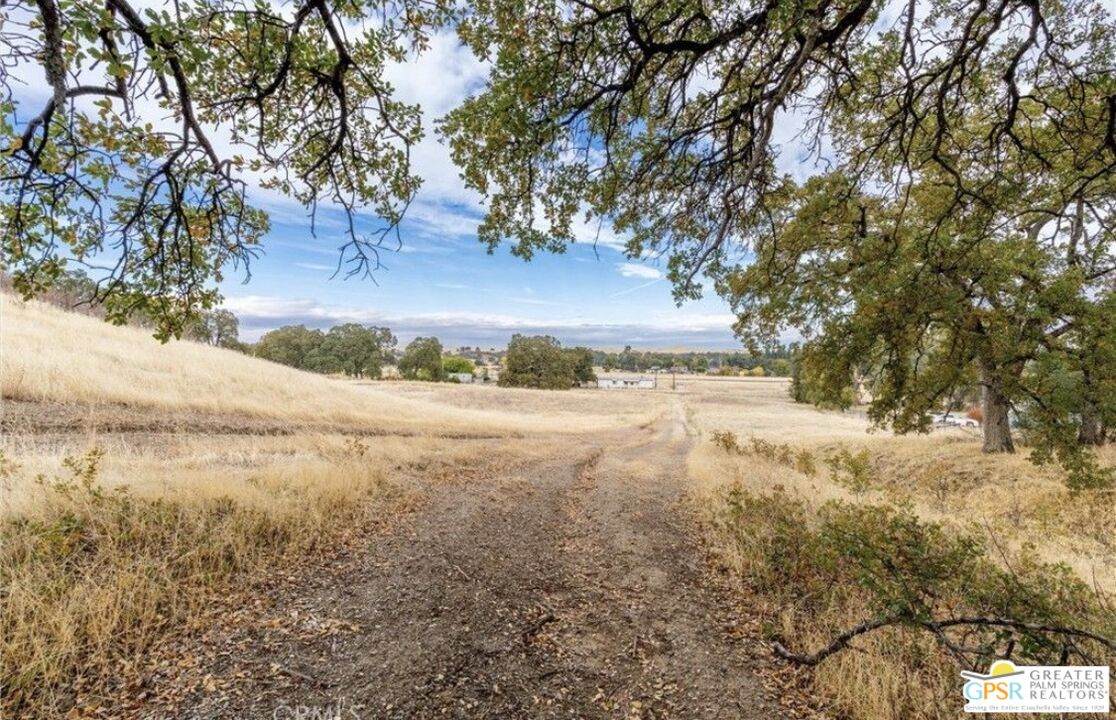 17315 Rancho Tehama Rd - Photo 1