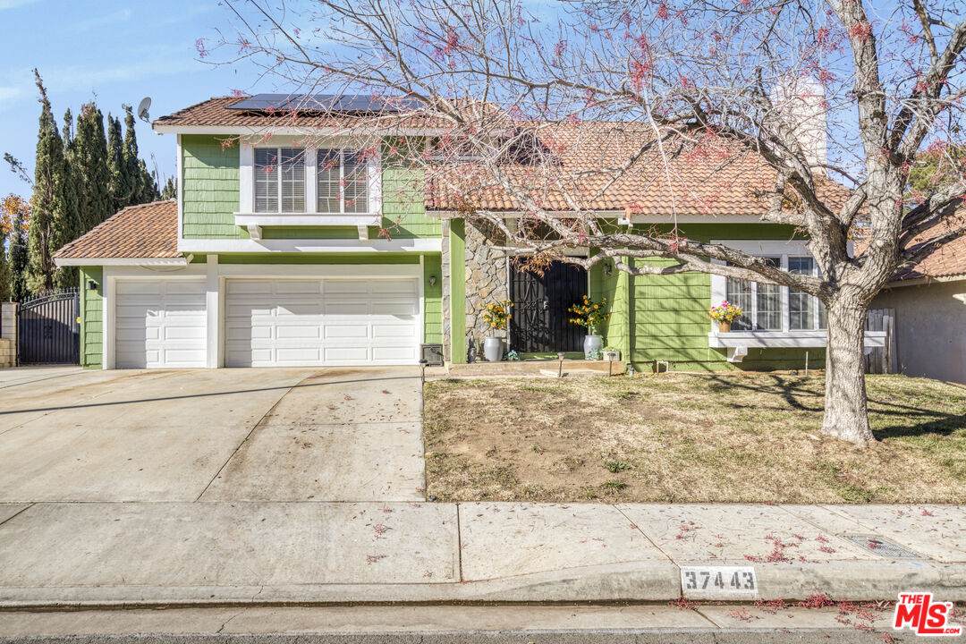 37443 Yorkshire Dr - Photo 1