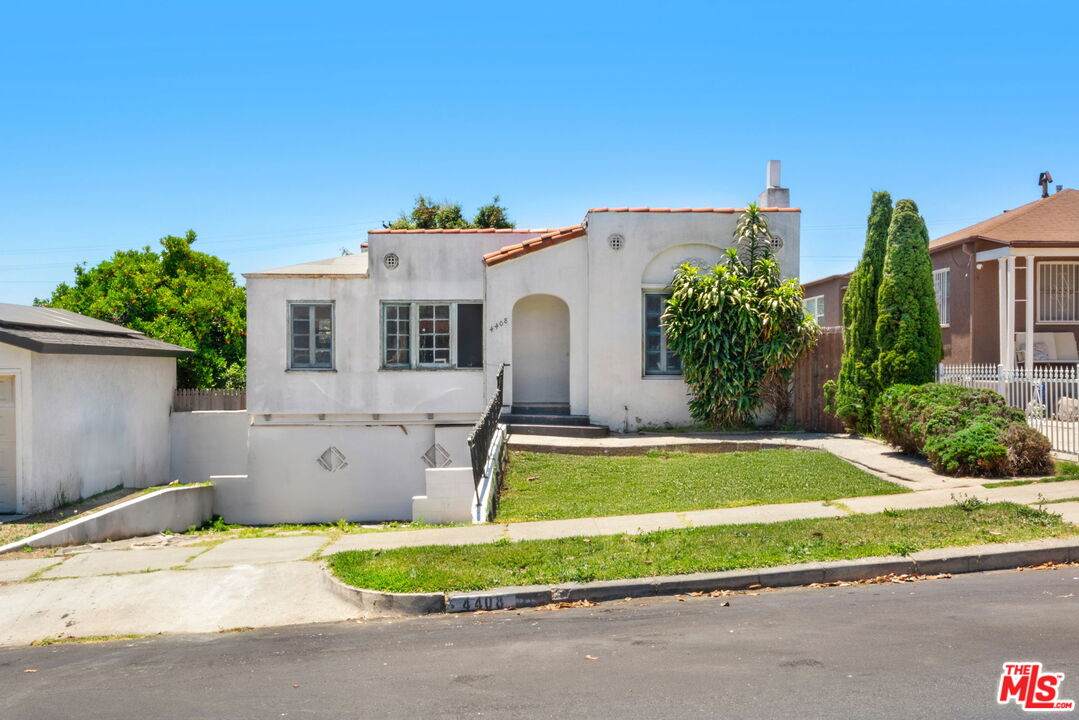 4408 59th St - Photo 1