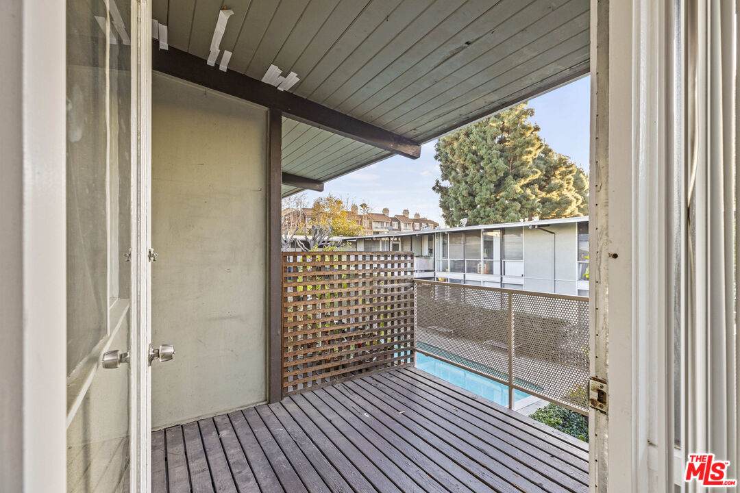 11131 Rose Ave - Photo 1