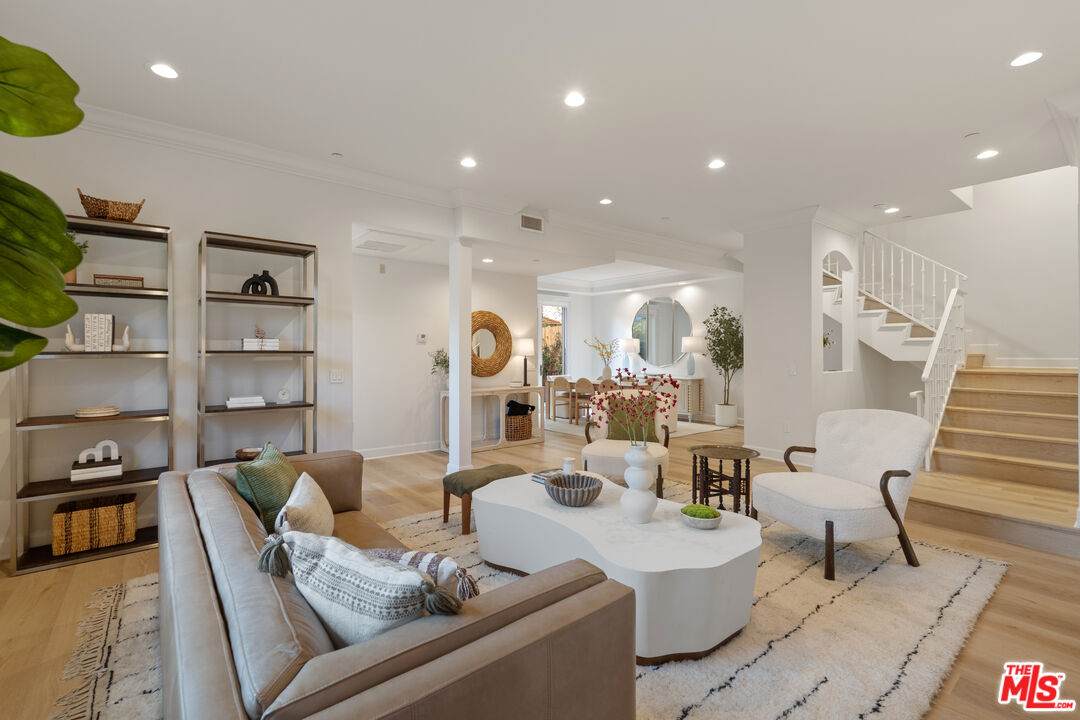 1032 3rd St - Photo 1