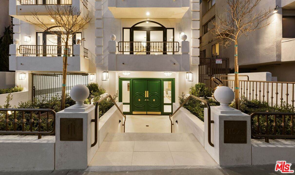 11923 Gorham Ave - Photo 1