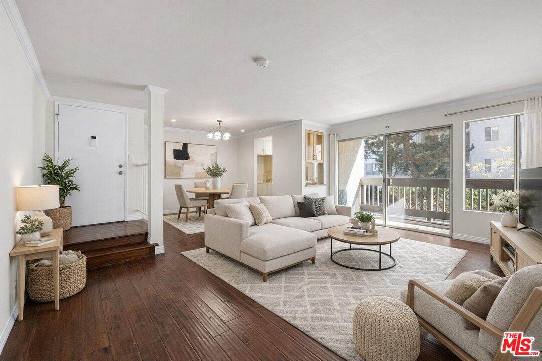 1101 Summertime Ln - Photo 1