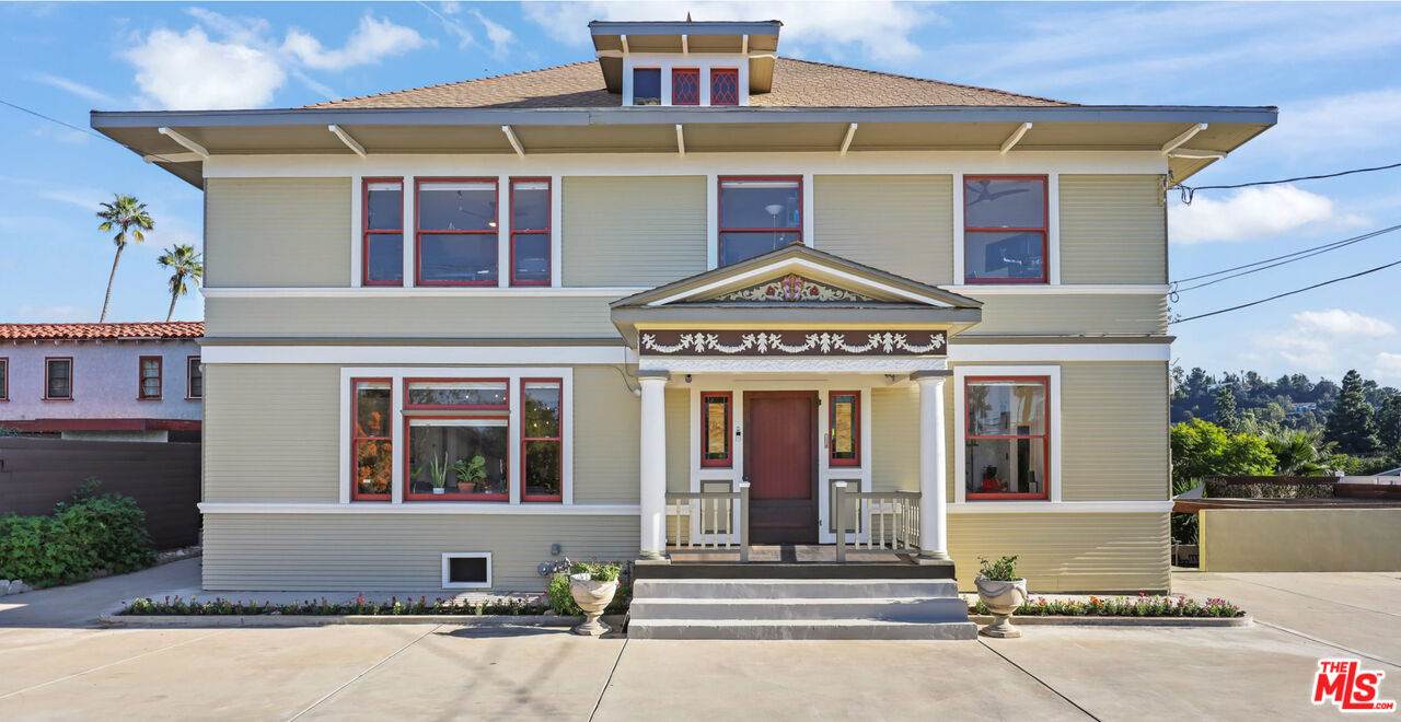 200 Avenue 66 - Photo 1