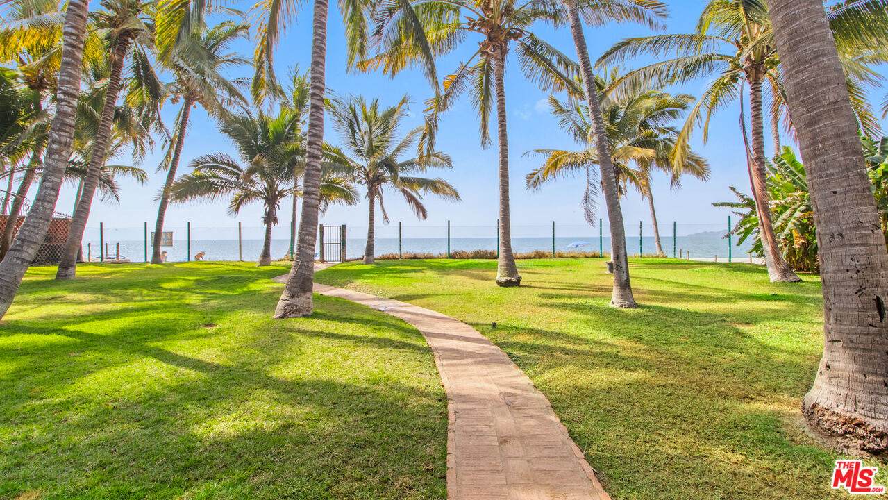 67 Lazaro Cardenas - Photo 1