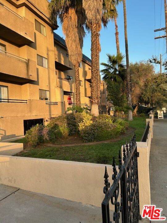 10901 Laurel Canyon Blvd - Photo 1