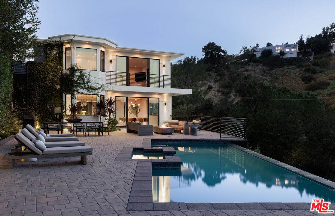 3820 Knobhill Dr - Photo 1