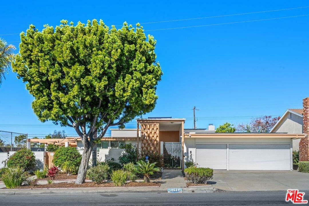 5435 64th St - Photo 1