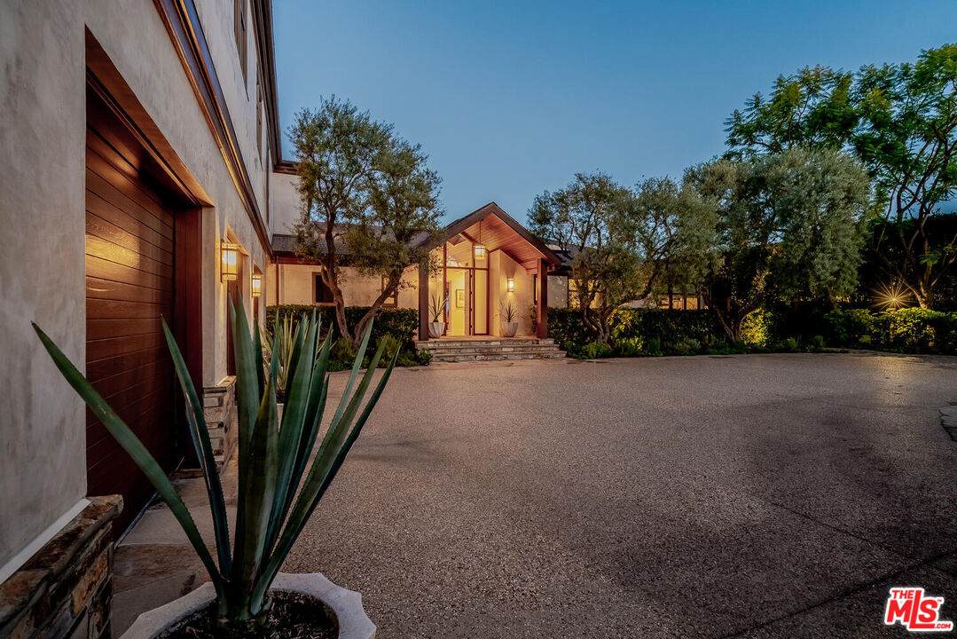 2232 Stradella Rd - Photo 1