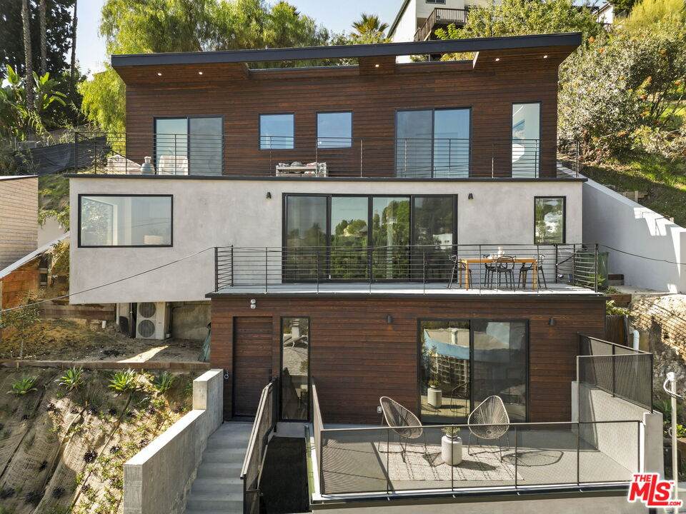 4691 Glenalbyn Dr - Photo 1