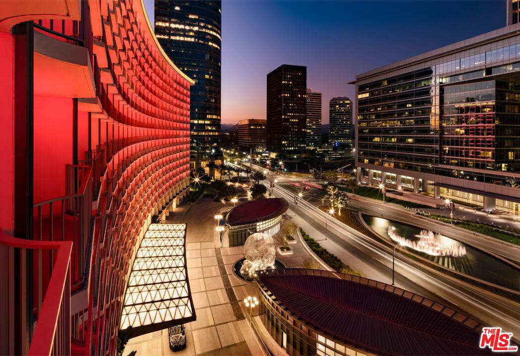 2025 Avenue Of The Stars - Photo 1