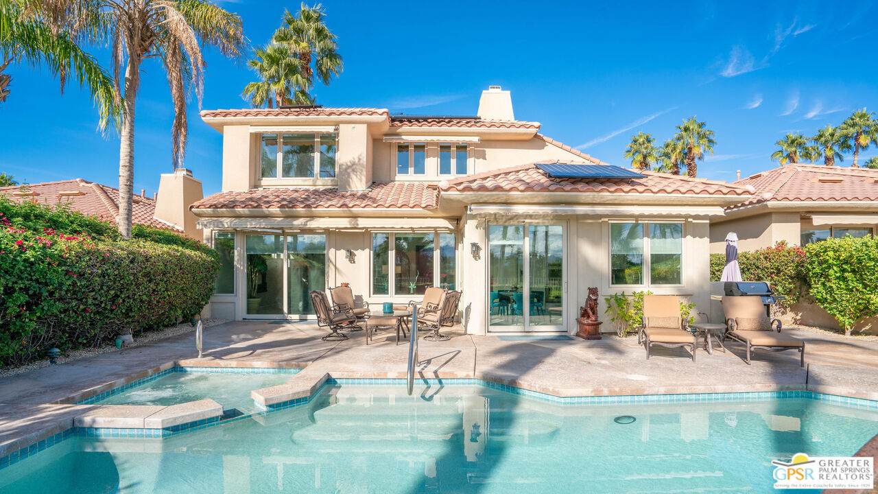 72 Kavenish Dr - Photo 1