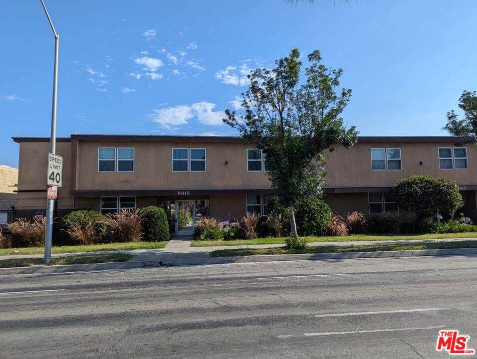 9815 Imperial Hwy - Photo 1