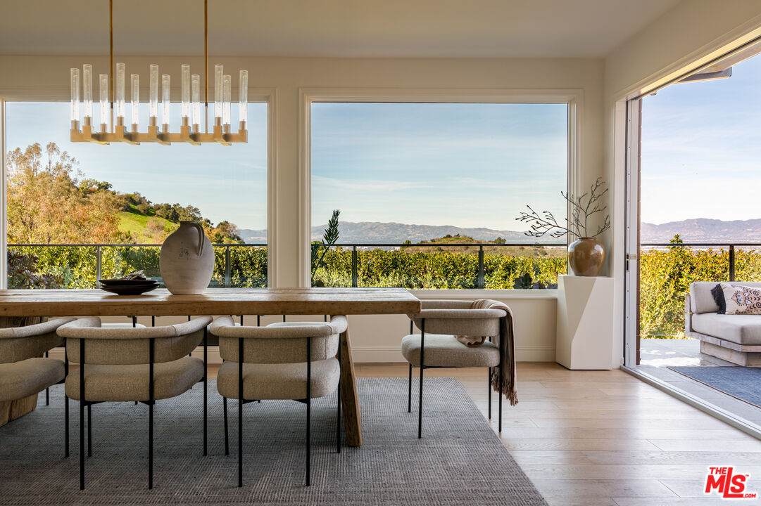 12047 Summit Cir - Photo 1