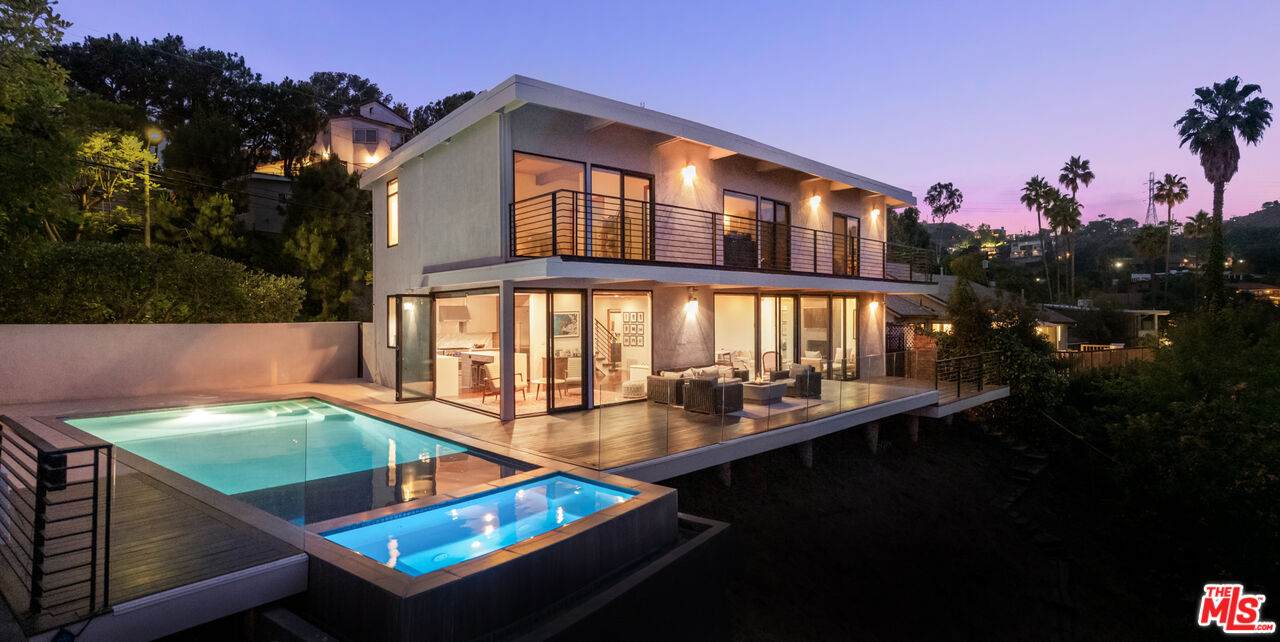 2608 Carman Crest Dr - Photo 1