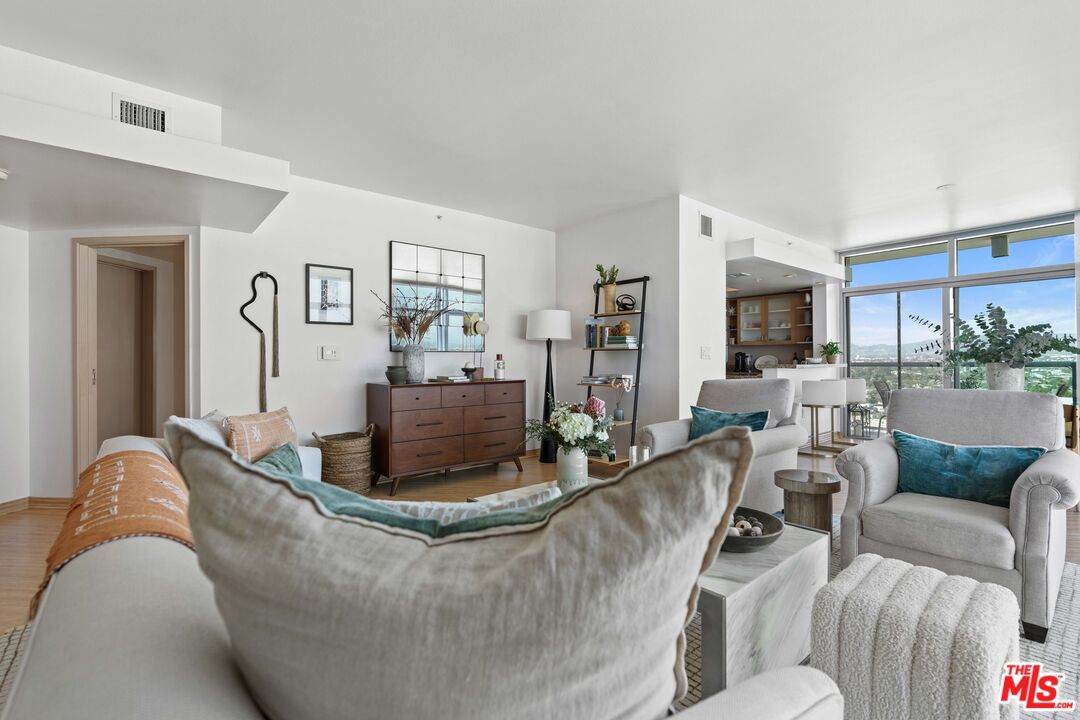 https://bt-photos.global.ssl.fastly.net/carets/orig_boomver_1_26643789-2.jpg