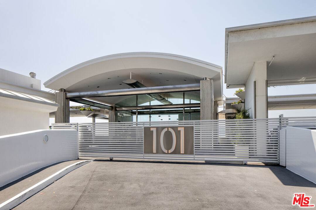 101 Ocean Ave - Photo 1
