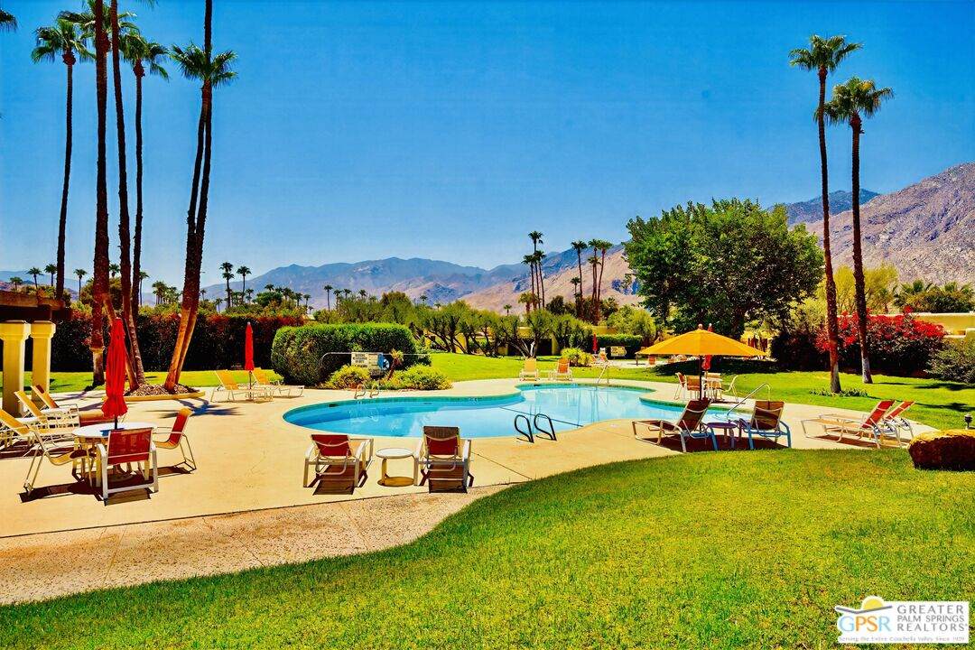 468 Greenhouse Way - Photo 1